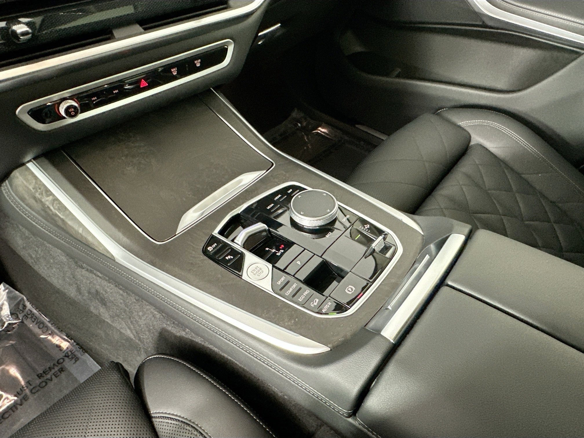 Used 2024 BMW X7 xDrive40i image 14