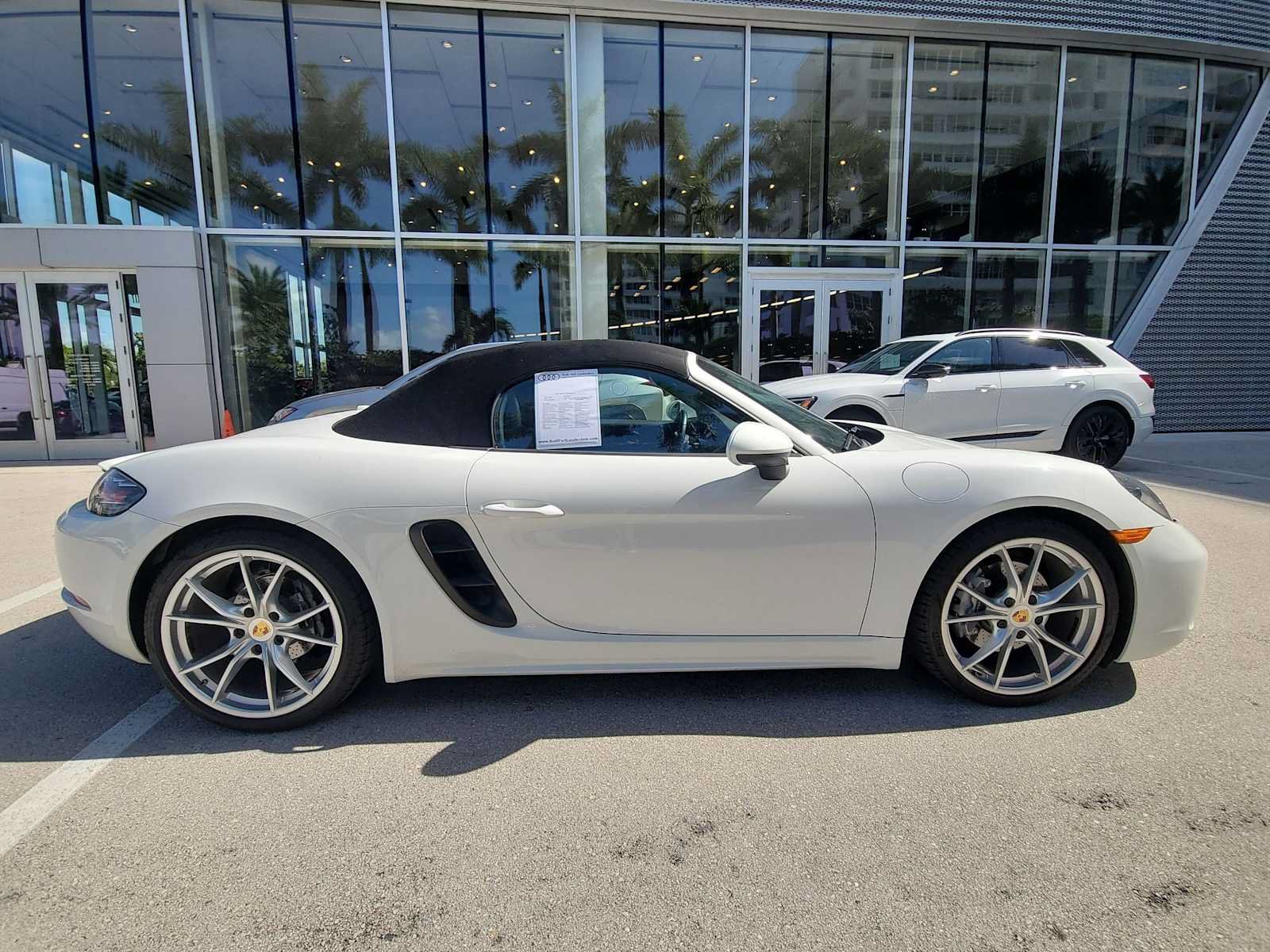 Used 2021 Porsche 718 Boxster RWD image 7