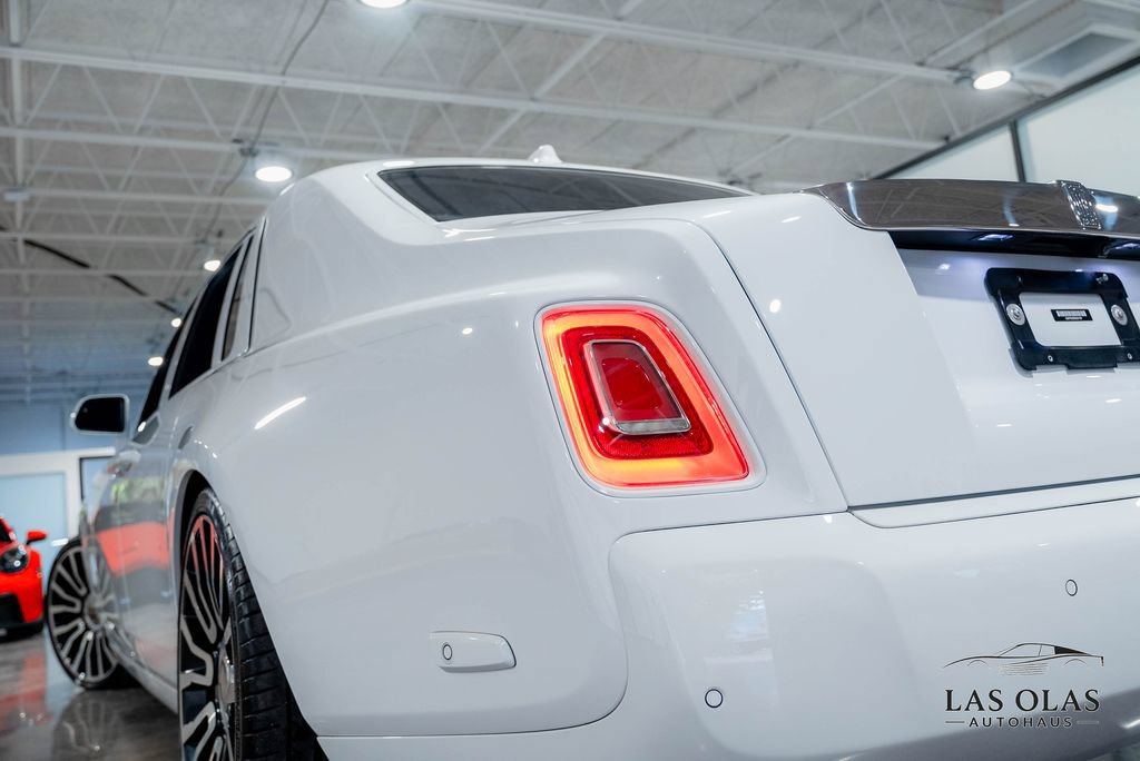 Used 2024 Rolls-Royce Phantom Sedan RWD image 63