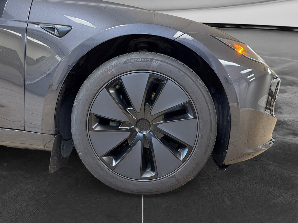 Used 2025 Tesla Model 3 Long Range AWD/4WD image 33