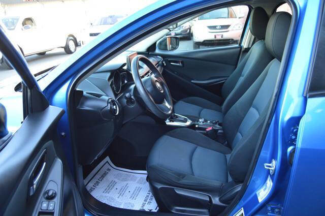 Used 2017 Toyota Yaris iA image 40