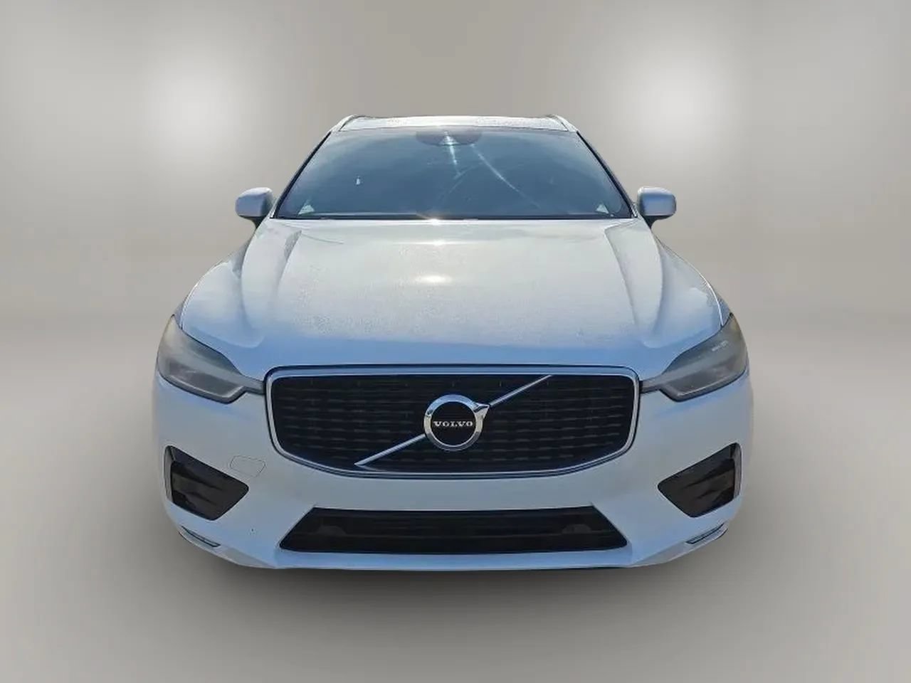 Used 2018 Volvo XC60 T5 R-Design w/ Protection Package AWD/4WD image 3
