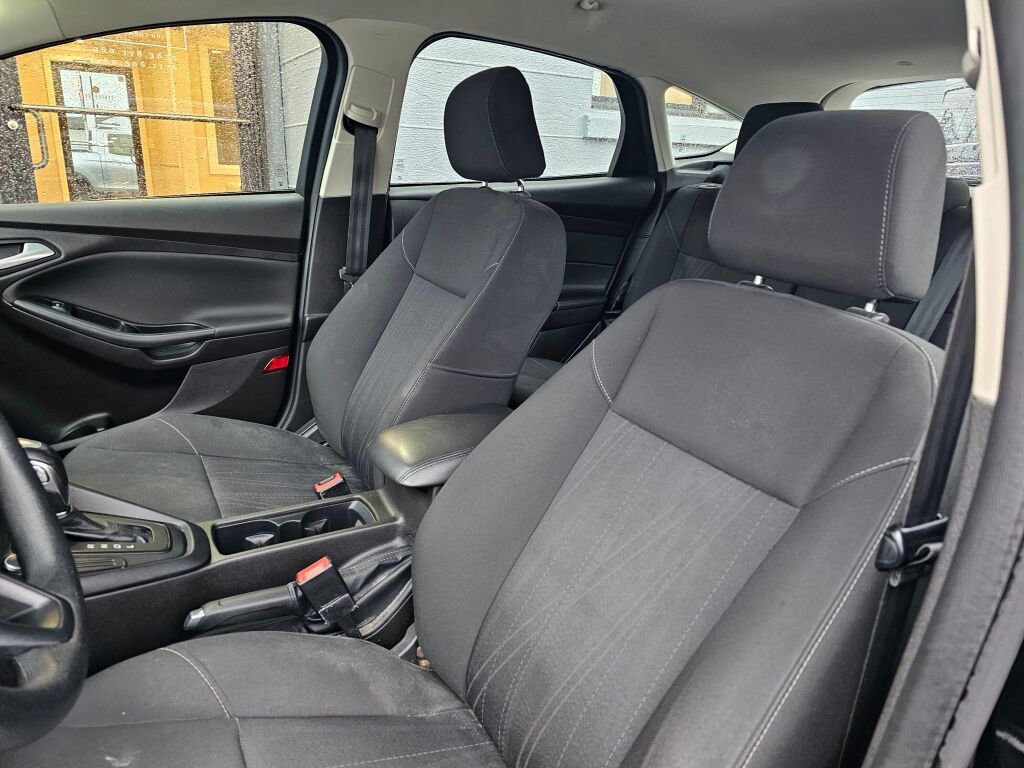 Used 2016 Ford Focus SE image 22