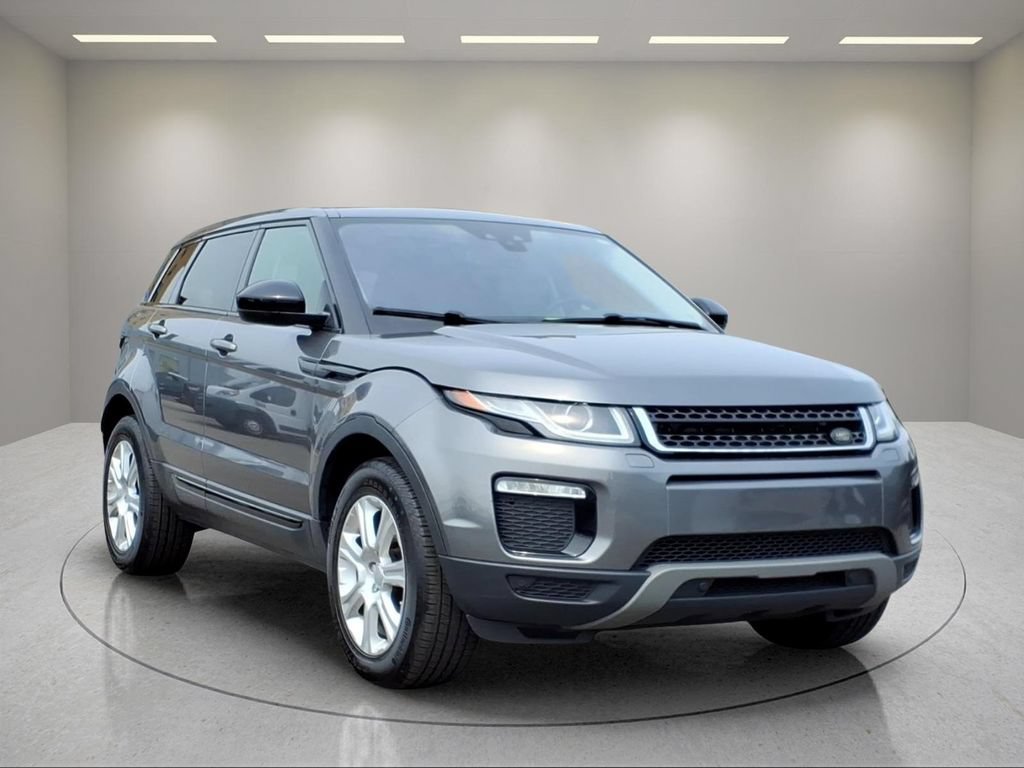 Used 2018 Land Rover Range Rover Evoque SE AWD/4WD image 3
