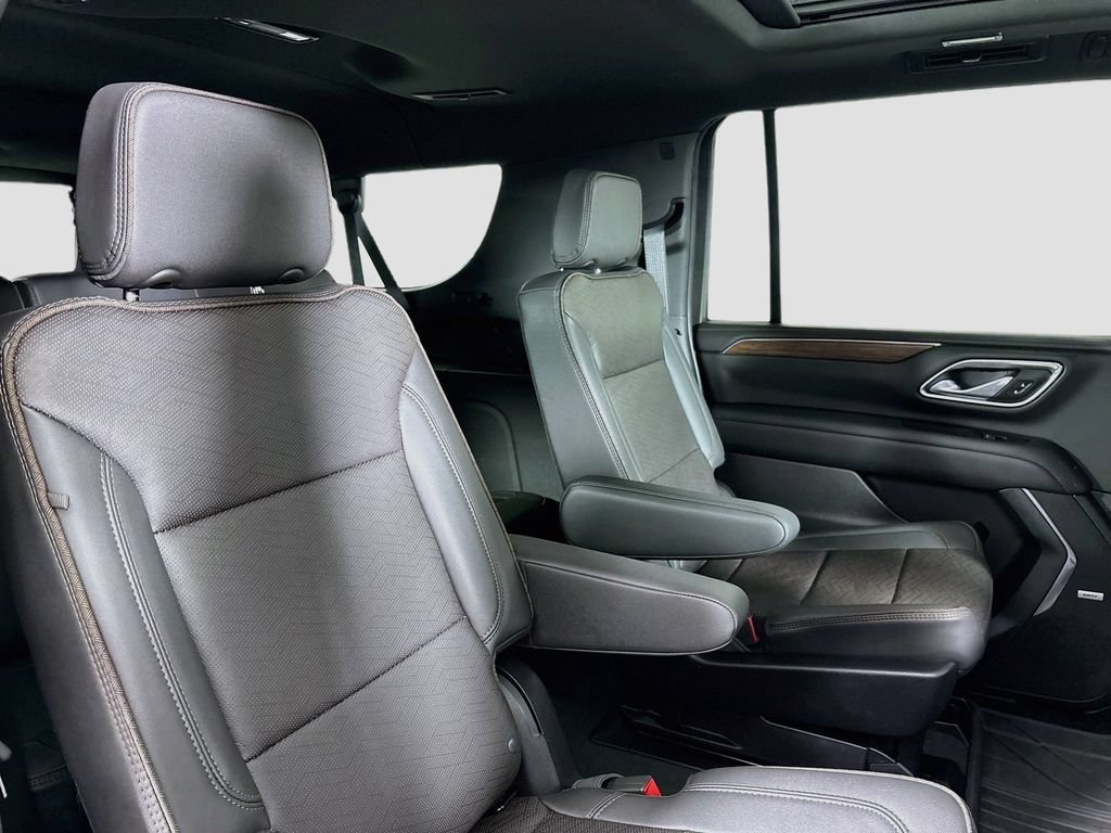Certified 2024 Chevrolet Suburban High Country AWD/4WD image 34