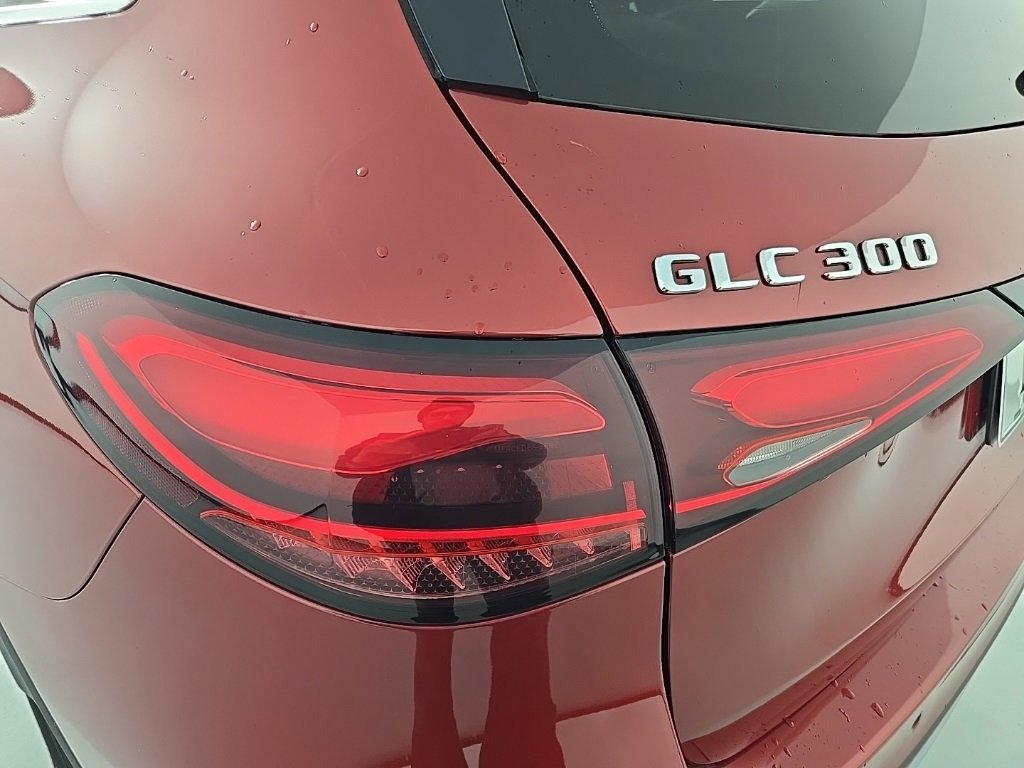 Used 2023 Mercedes-Benz GLC 300 GLC 300 image 9