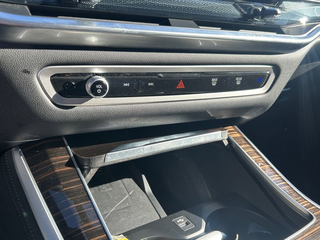 Used 2025 BMW X5 xDrive50e image 35