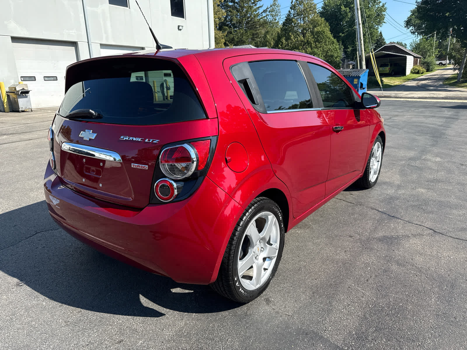 Used 2012 Chevrolet Sonic LTZ FWD image 3