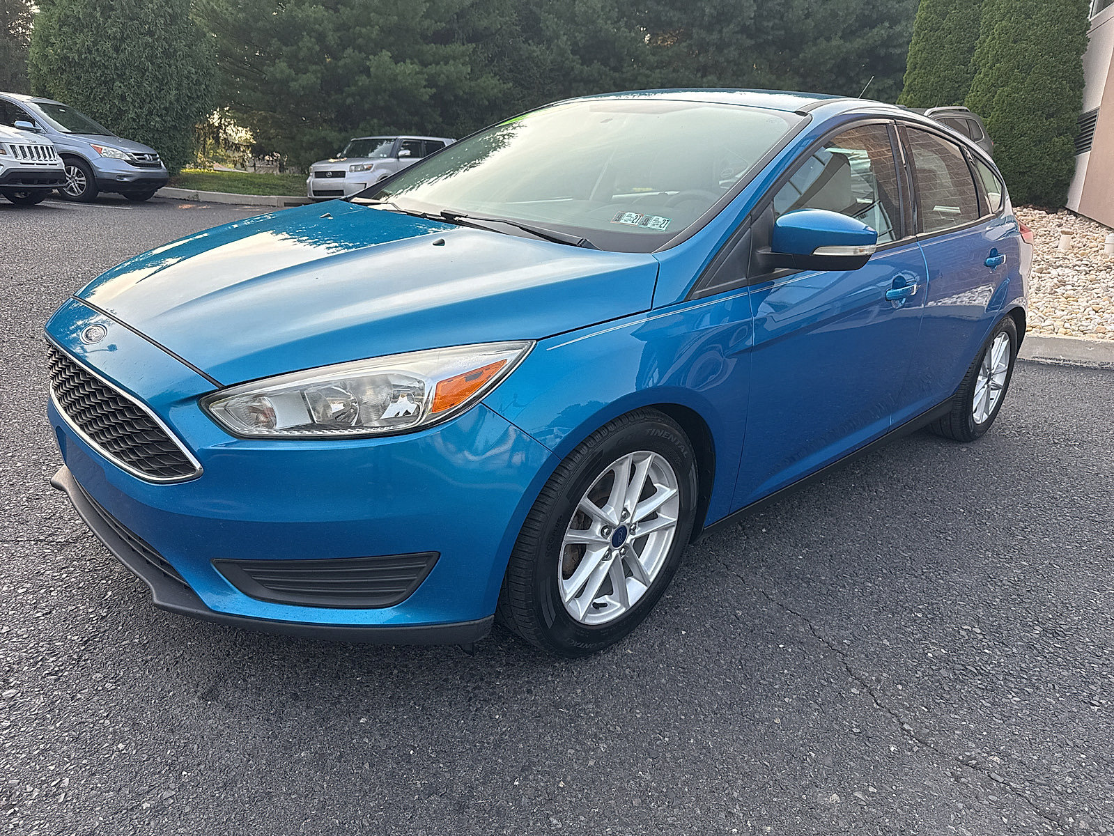 Used 2016 Ford Focus SE w/ SE Power Seat Package FWD image 12