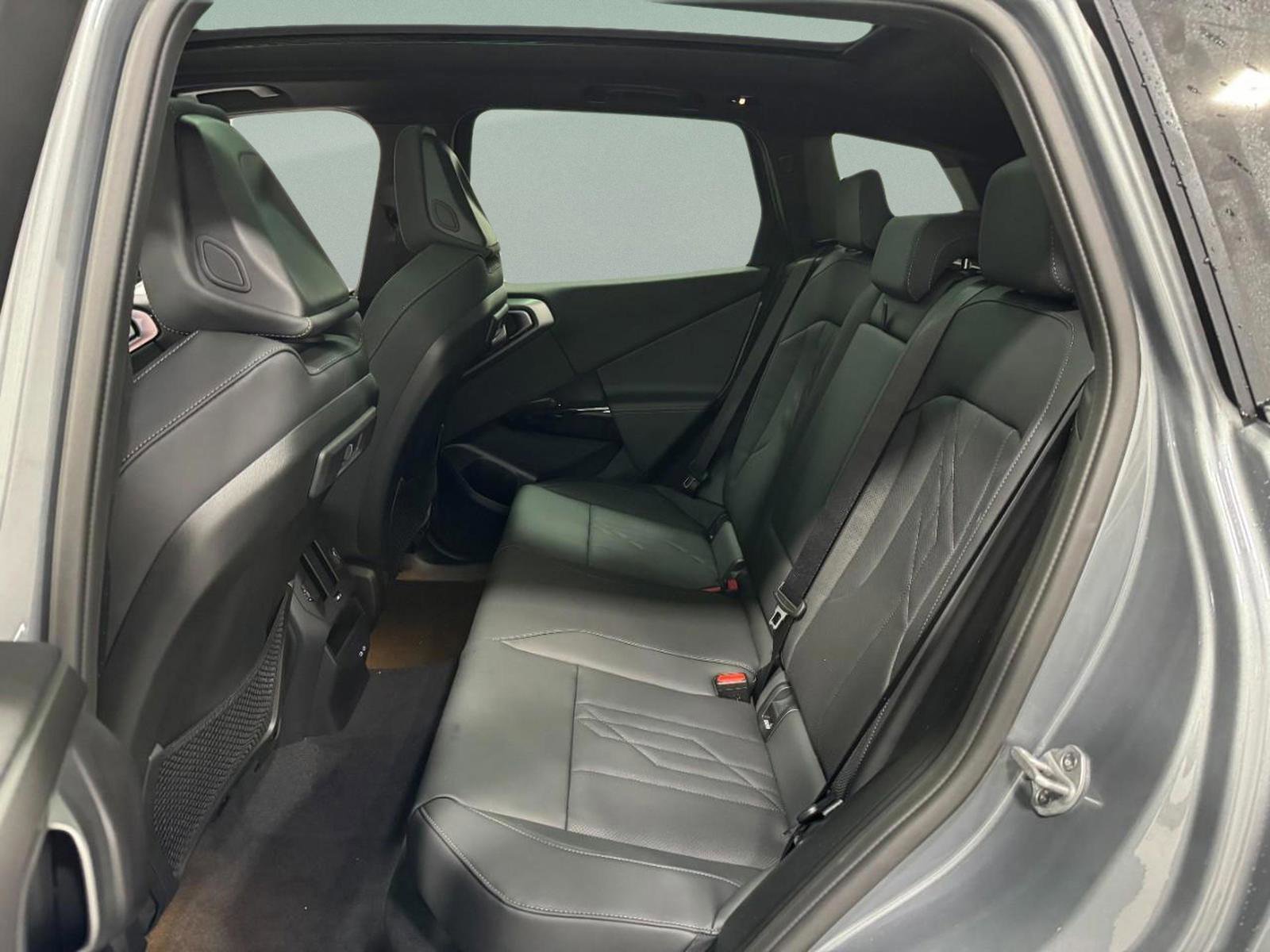 Used 2026 BMW X3 xDrive30 w/ Convenience Package image 10