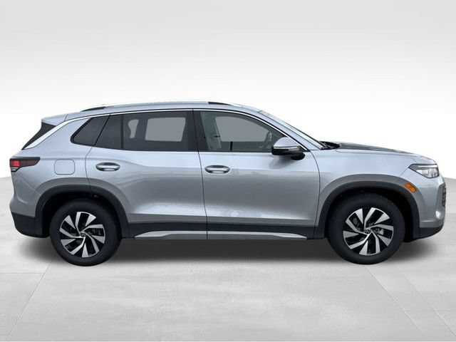 Used 2026 Volkswagen Tiguan S FWD image 6