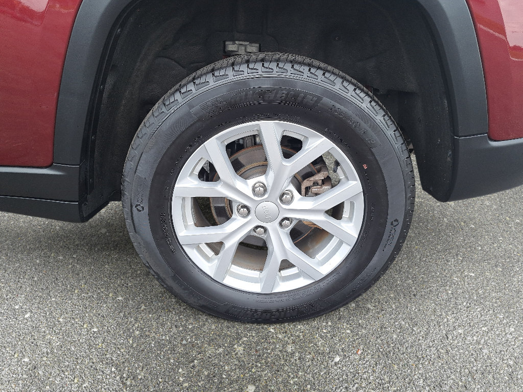 Certified 2024 Jeep Grand Cherokee Limited AWD/4WD image 33