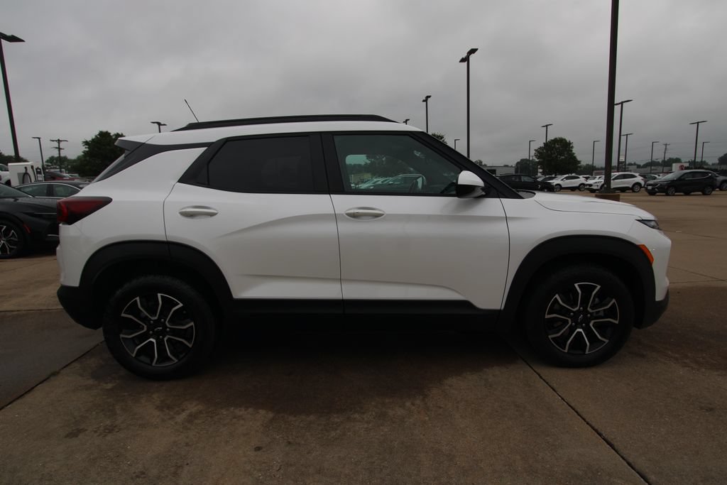Used 2025 Chevrolet TrailBlazer ACTIV FWD image 4