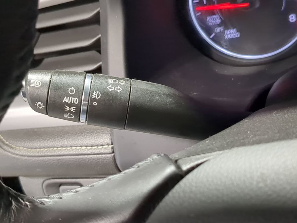 Used 2022 GMC Acadia SLT w/ LPO, Floor Liner Package image 33