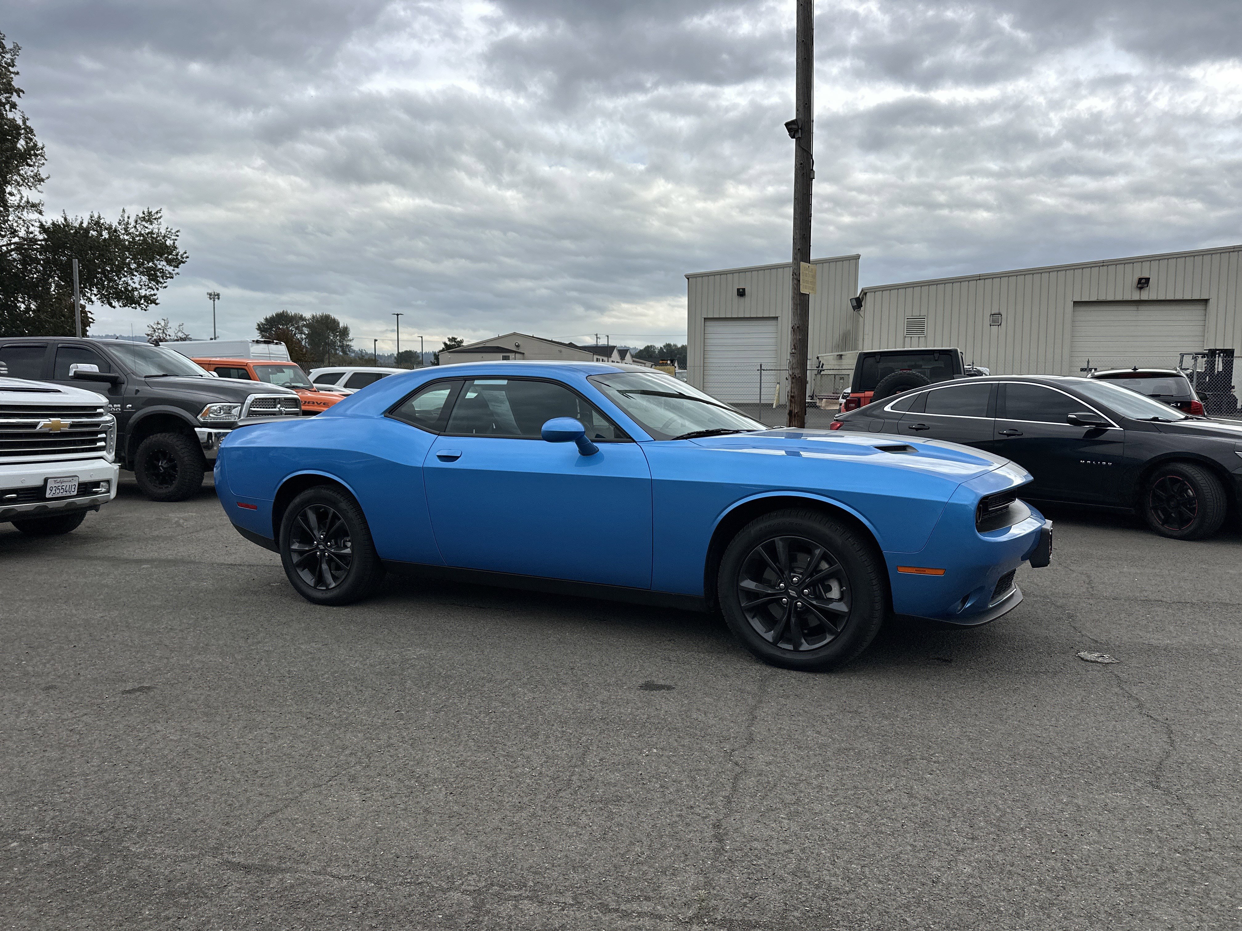 Used 2023 Dodge Challenger SXT w/ Blacktop Package image 7