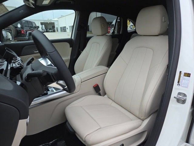 New 2025 Mercedes-Benz GLA 250 image 12