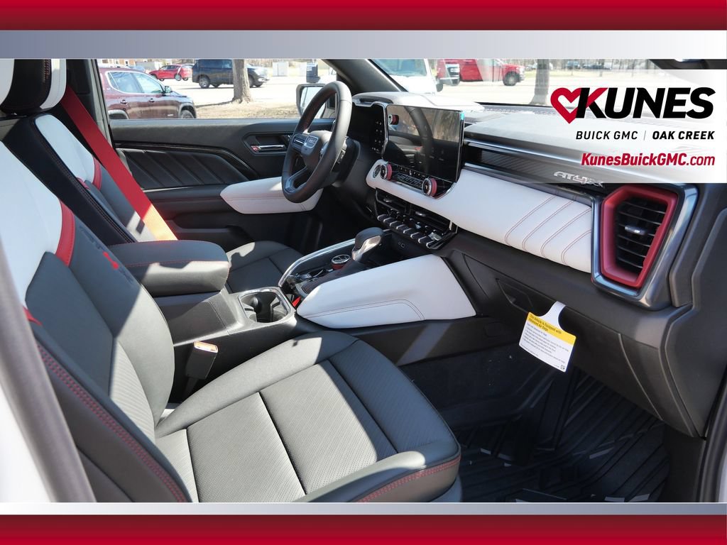 Used 2026 GMC Canyon AT4X w/ LPO, Black Badging Package AWD/4WD image 23