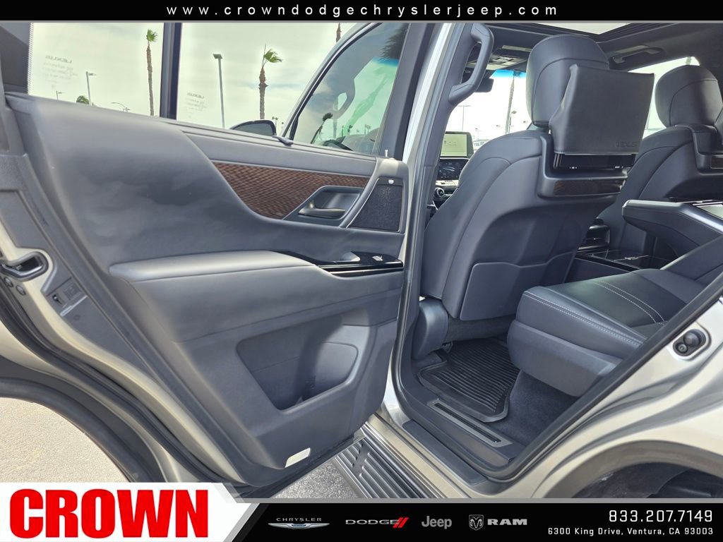 Used 2023 Lexus LX 600 4WD w/ Accessory Package (Z1) image 30