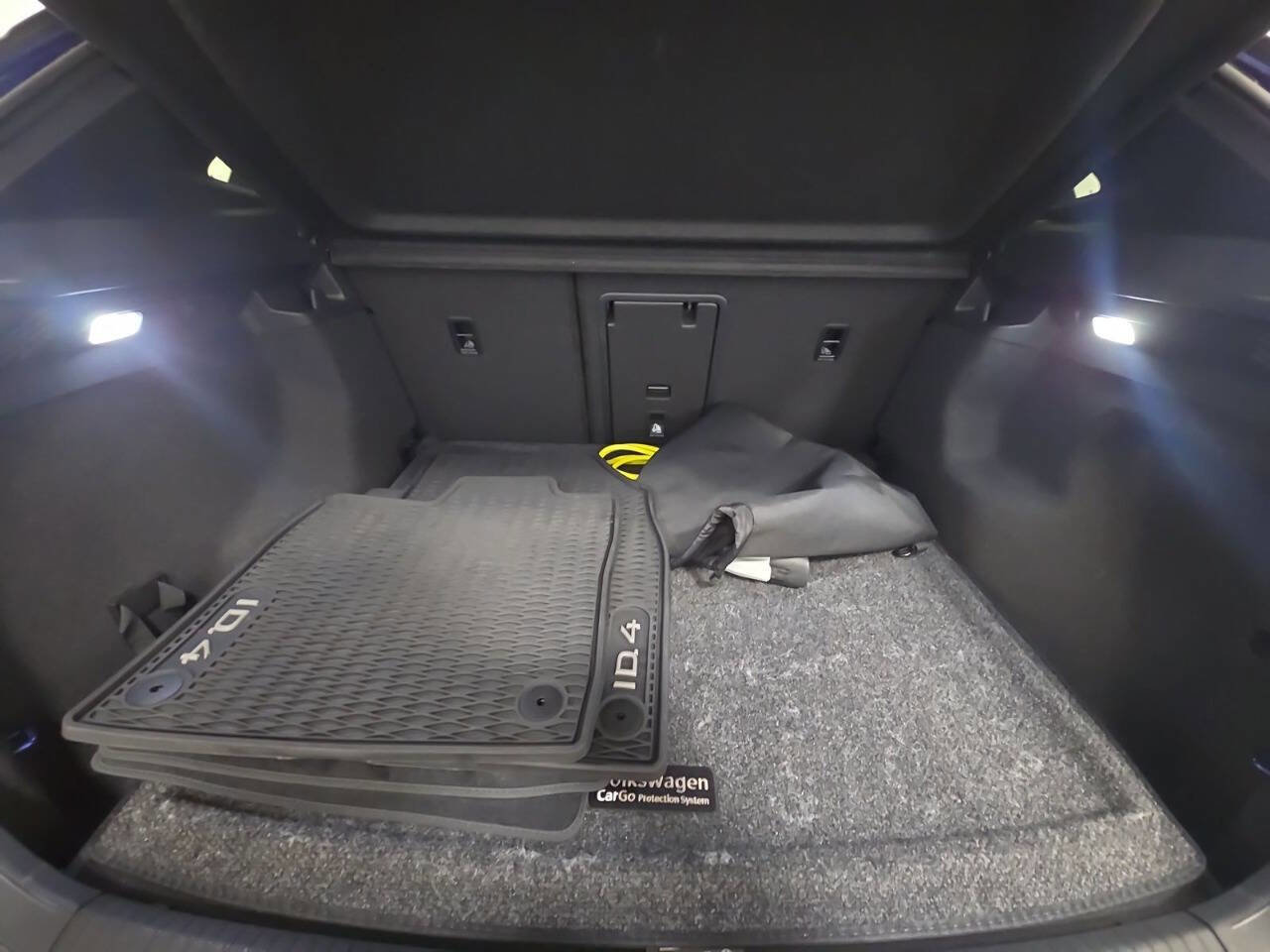 Used 2022 Volkswagen ID.4 Pro S w/ Gradient Package image 17