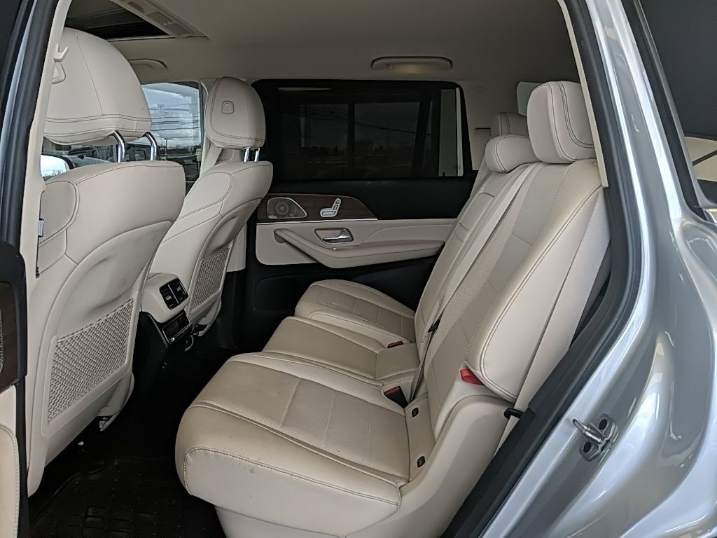 Used 2022 Mercedes-Benz GLS 450 4MATIC image 14