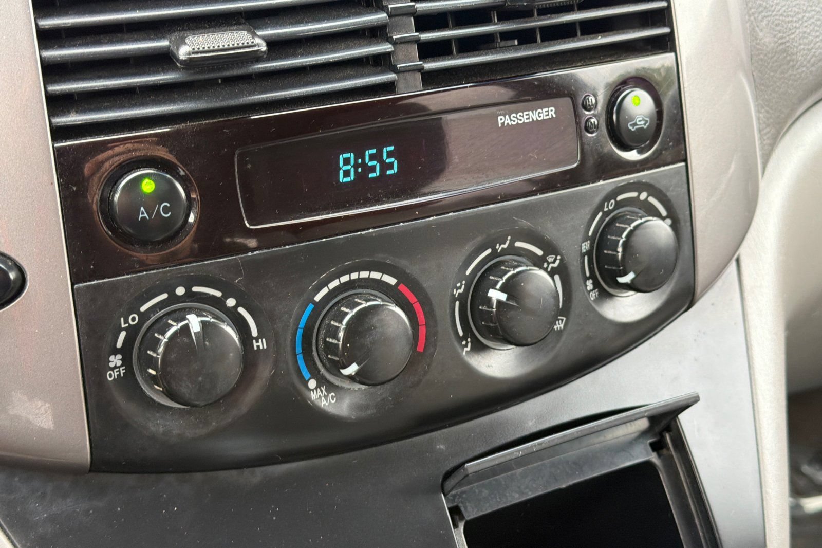 Used 2008 Toyota Sienna LE FWD image 30