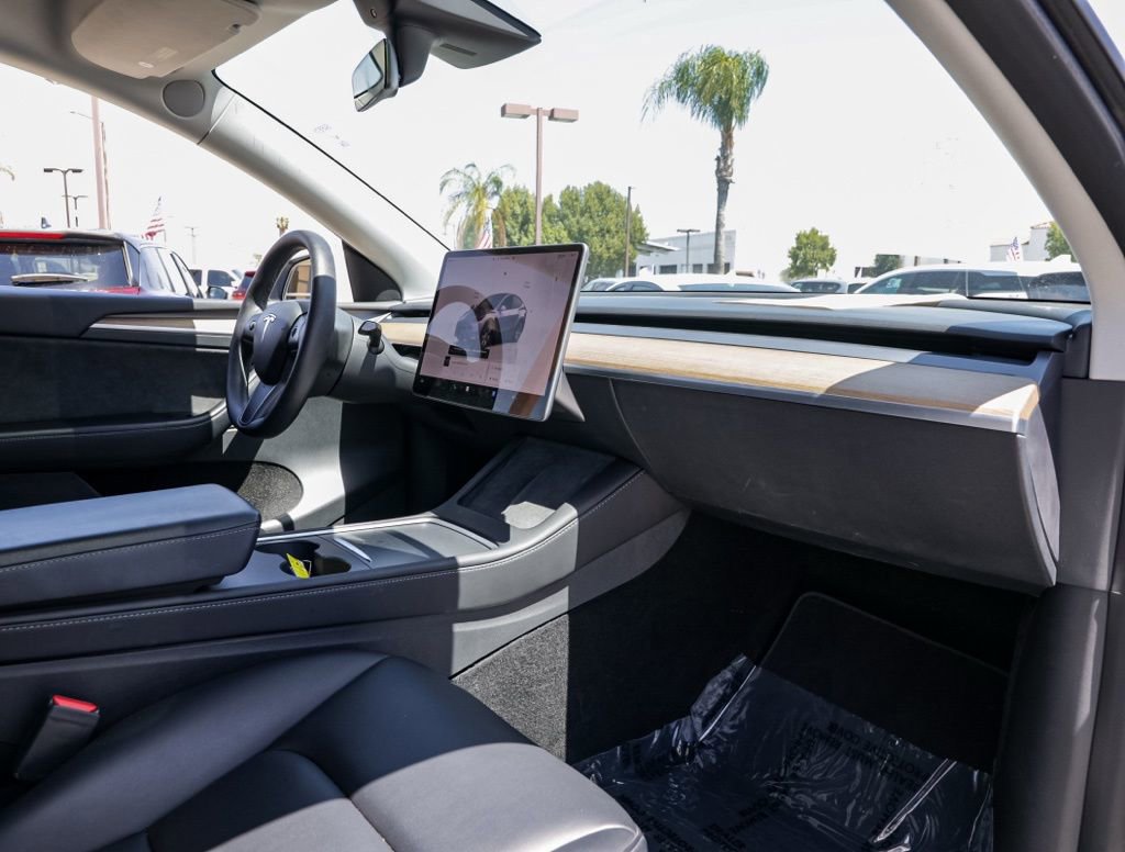 Used 2023 Tesla Model Y Long Range AWD/4WD image 20