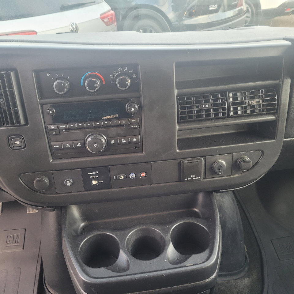 Used 2016 Chevrolet Express 3500 LT w/ LT Preferred Equipment Group image 23