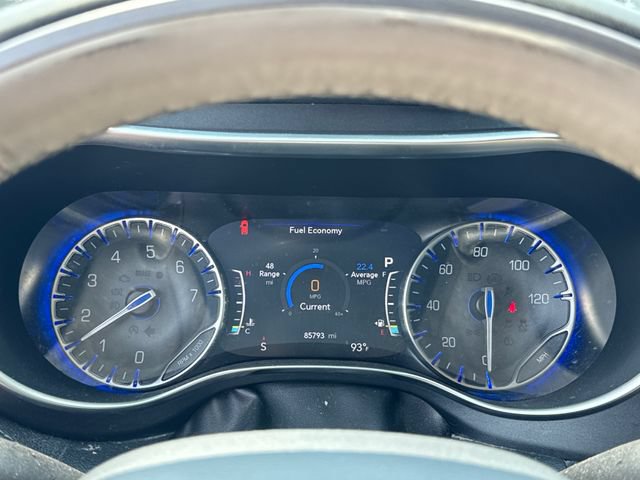 Used 2020 Chrysler Pacifica Limited FWD image 18
