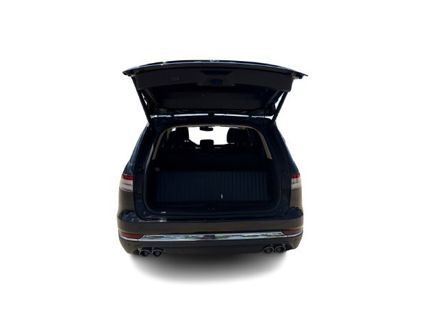 Used 2023 Lincoln Aviator Reserve w/ Elements Package Plus AWD/4WD image 13