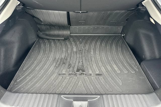 Used 2025 Toyota Prius XLE FWD image 19