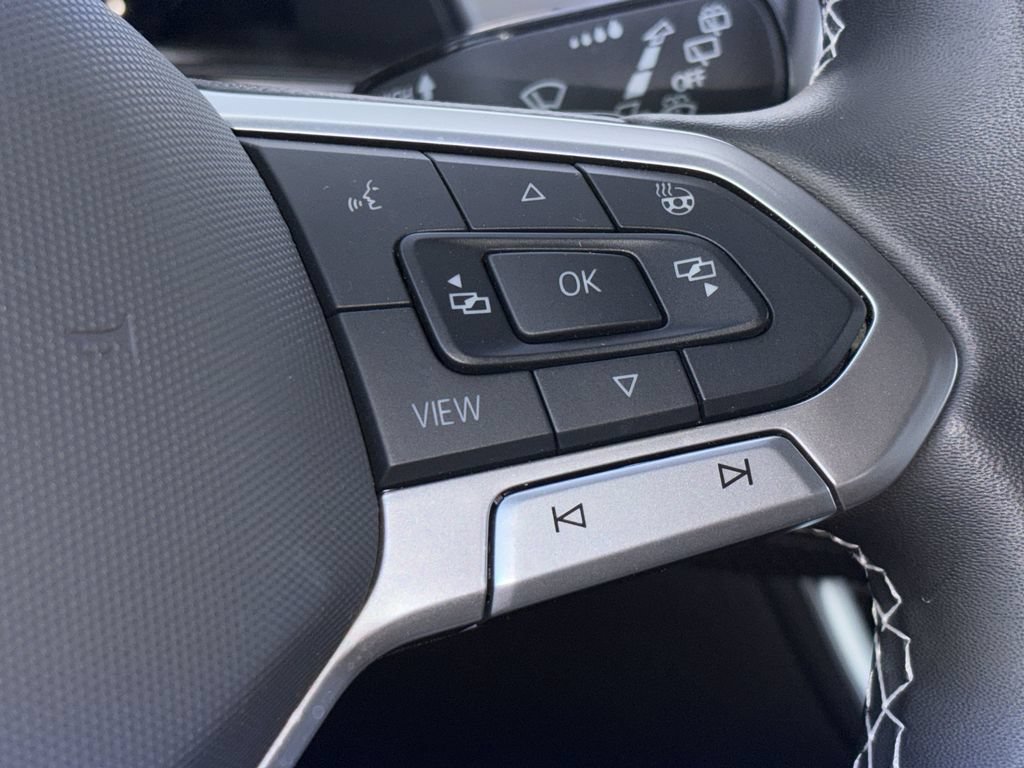 Certified 2024 Volkswagen Atlas Cross Sport SE FWD image 24