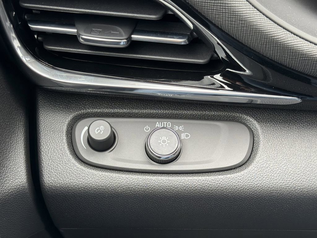 New 2026 Buick Envista Sport Touring FWD image 12