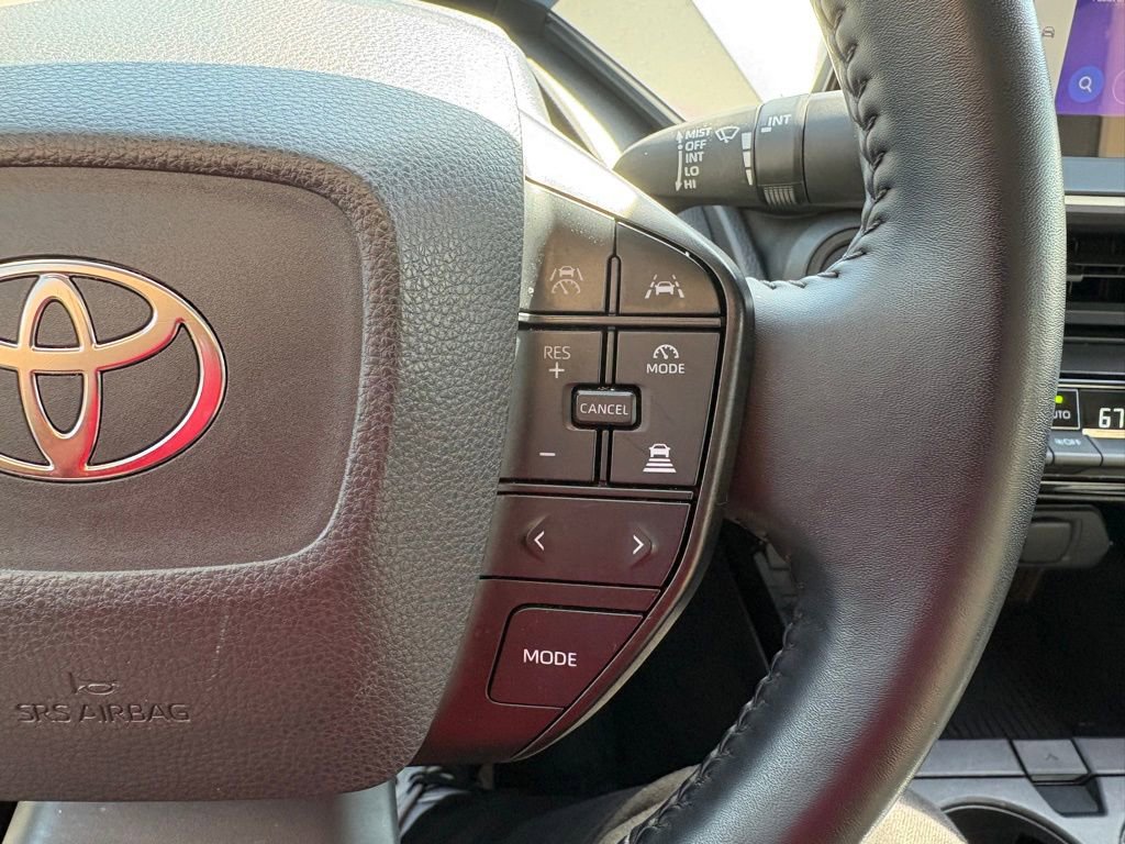 Used 2024 Toyota Prius LE FWD image 19