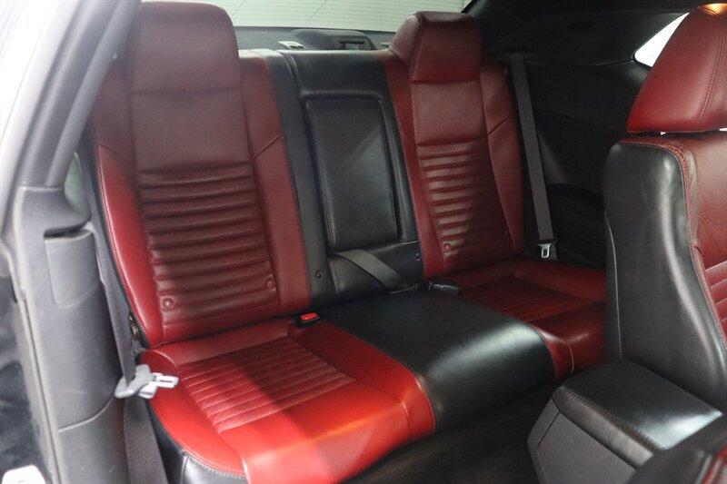 Used 2012 Dodge Challenger SXT RWD image 23
