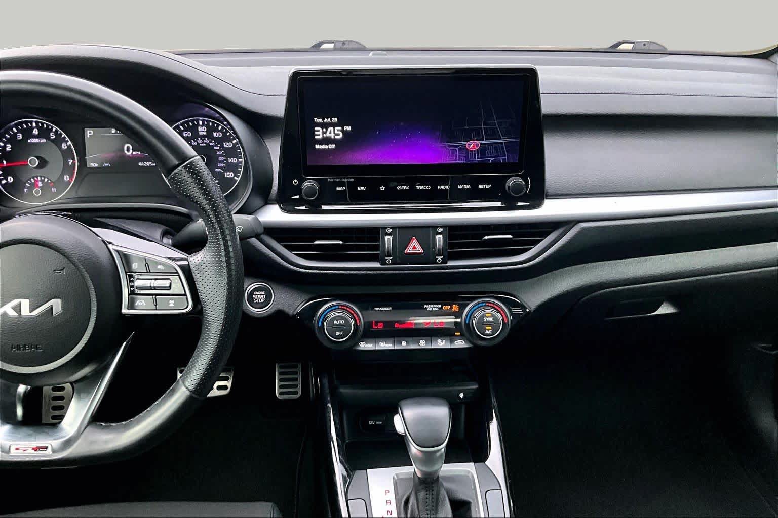 Used 2023 Kia Forte GT-Line w/ GT-Line Premium Package FWD image 7