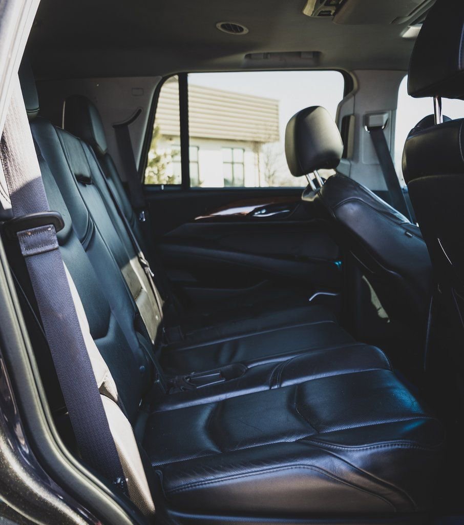 Used 2015 Cadillac Escalade Luxury image 26