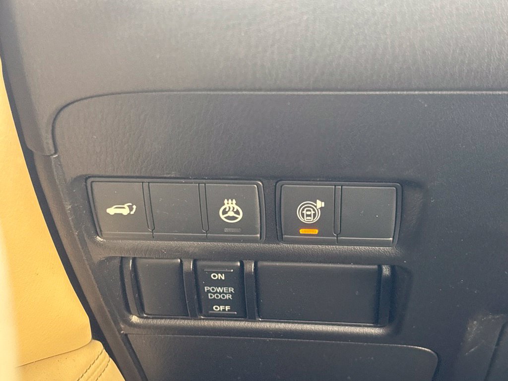 Used 2021 Nissan Armada Platinum w/ Captain's Chairs Package RWD image 29