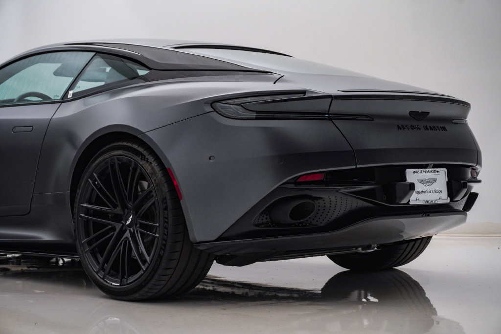 Used 2024 Aston Martin DB12 Coupe RWD image 11