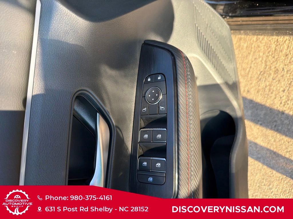 New 2026 Nissan Kicks SR w/ SR Premium Package FWD image 12