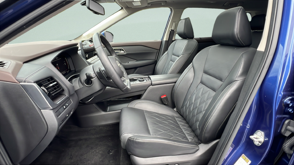 Used 2023 Nissan Rogue Platinum w/ Platinum Premium Package AWD/4WD image 13
