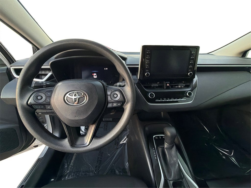 Used 2020 Toyota Corolla LE image 28
