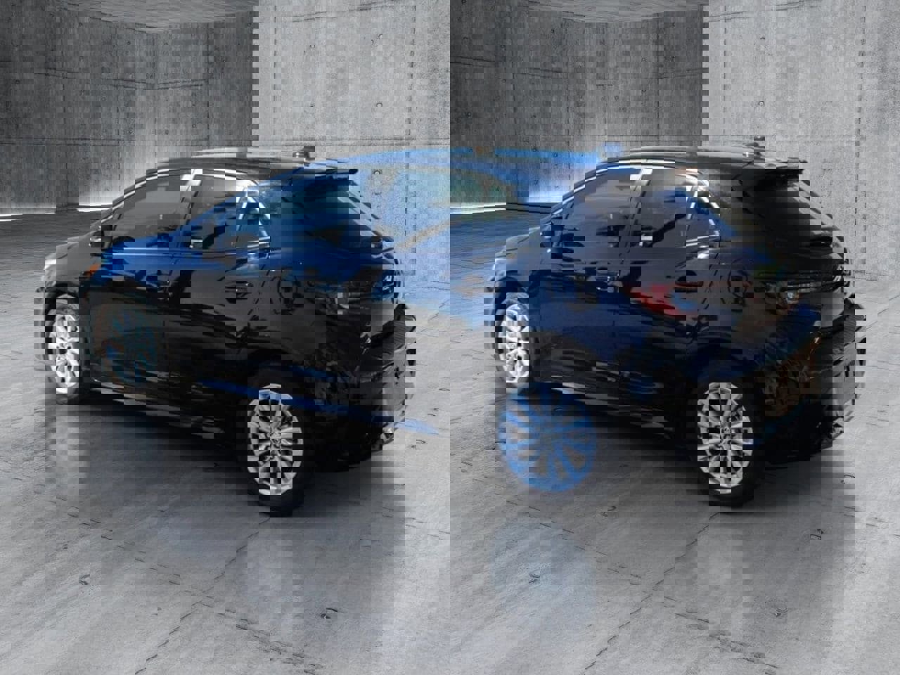 Used 2025 Toyota Corolla SE image 3