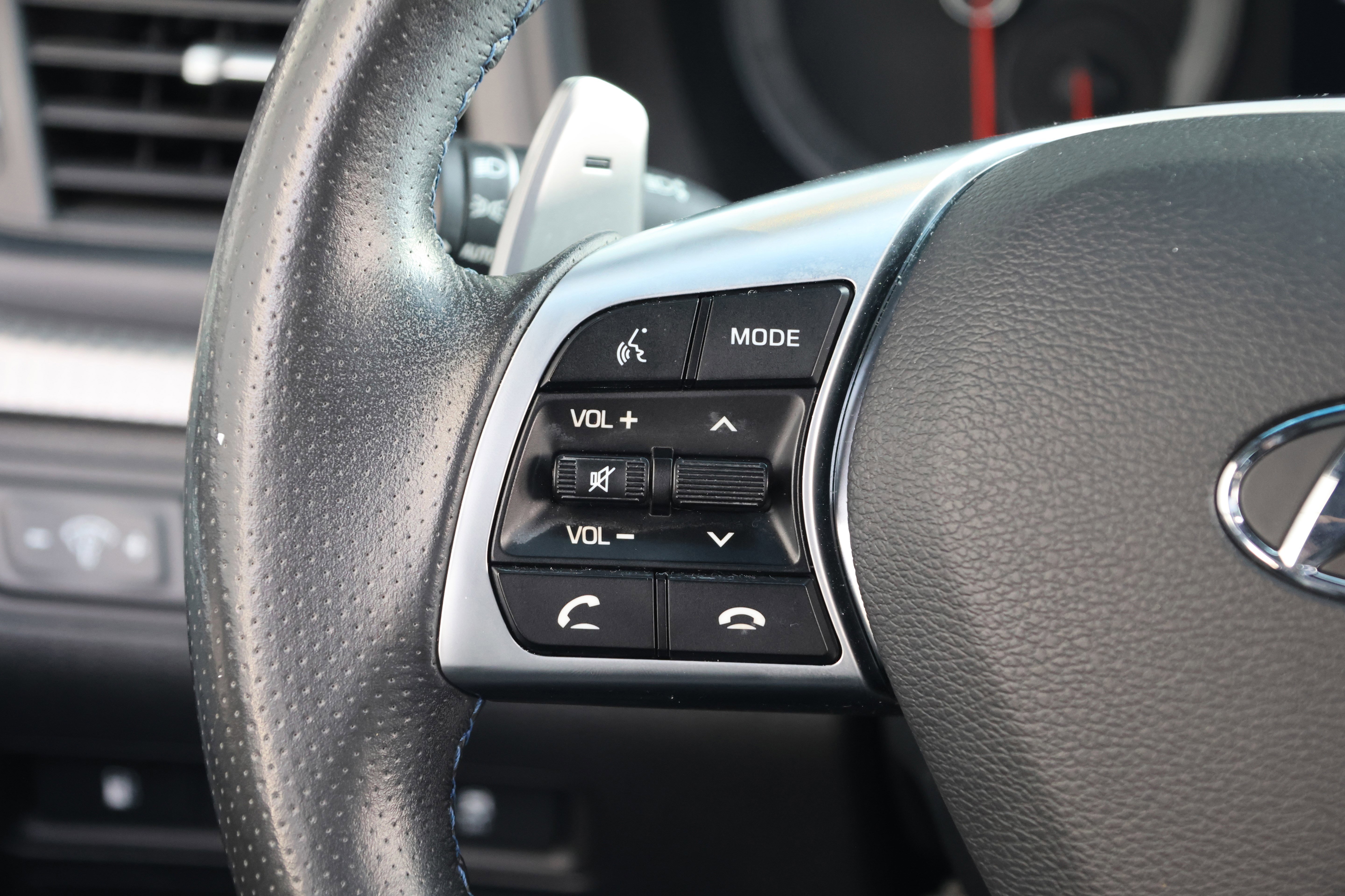 Used 2018 Hyundai Sonata Limited image 19