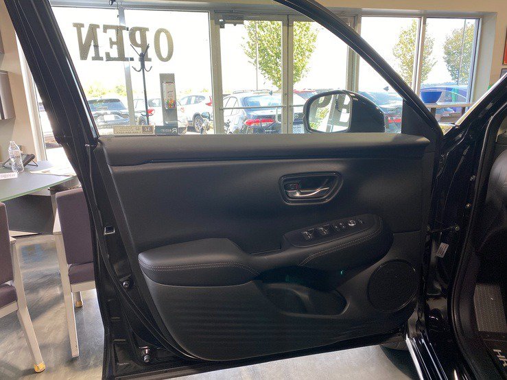 Used 2026 Honda HR-V EX-L image 11