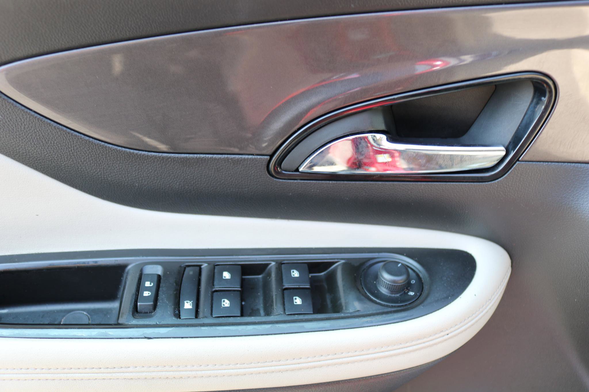 Used 2018 Buick Encore Preferred FWD image 14