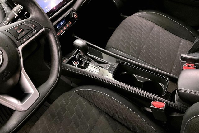 Used 2022 Nissan Kicks SV FWD image 18