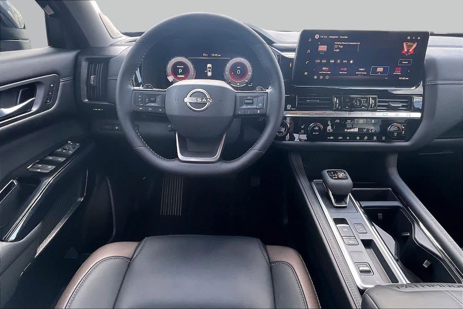 Used 2026 Nissan Pathfinder Platinum FWD image 6
