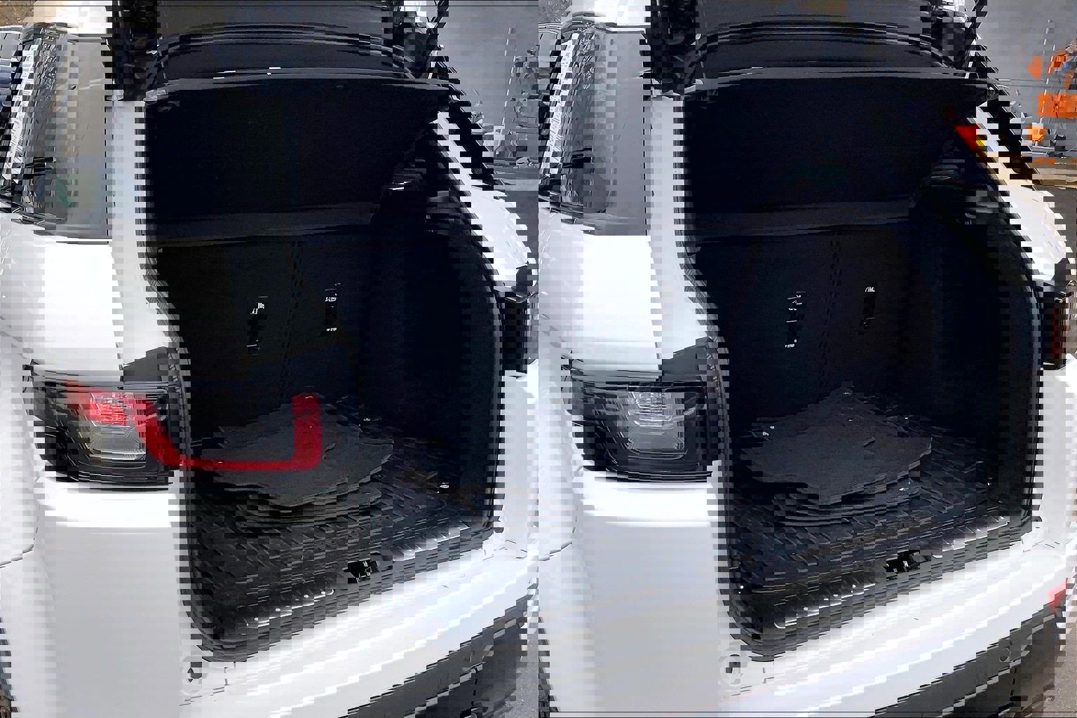 Used 2017 Land Rover Range Rover Evoque HSE Dynamic image 36