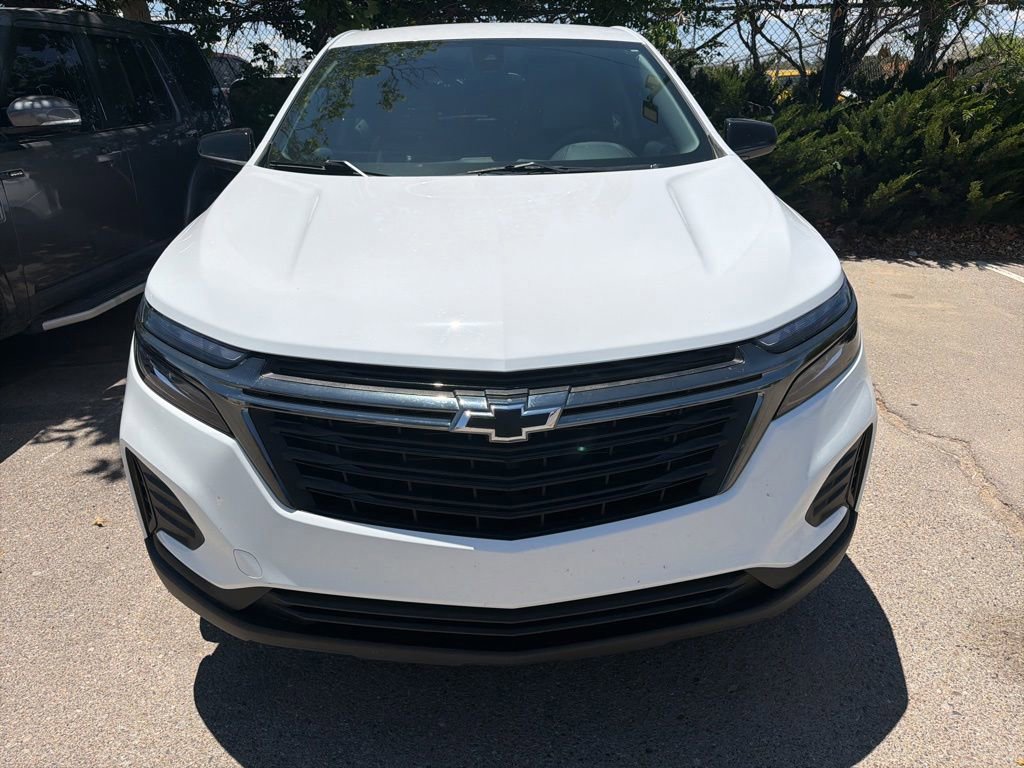 Used 2023 Chevrolet Equinox LS w/ Sport Edition AWD/4WD image 2