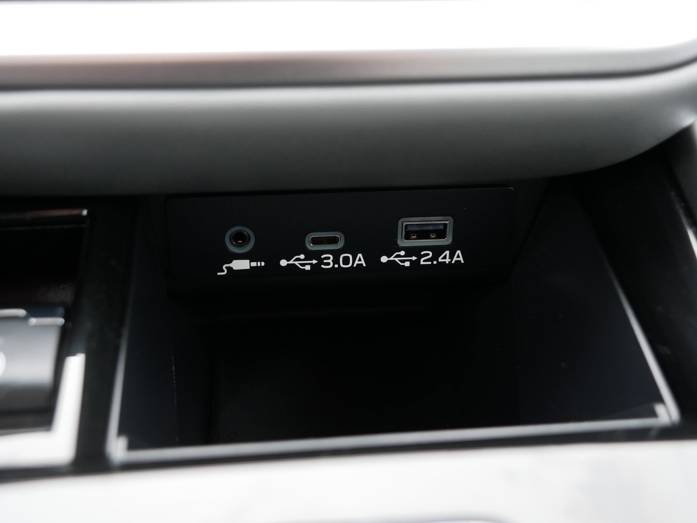 Used 2025 Subaru Outback Premium image 33